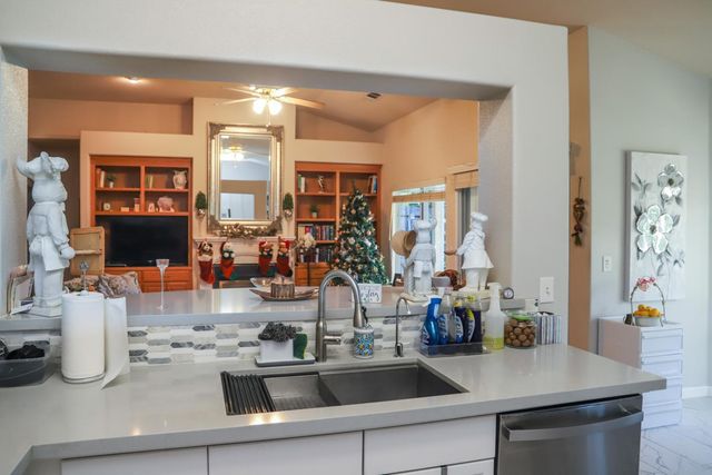 1984 Rialto Court, Clovis, CA 93611