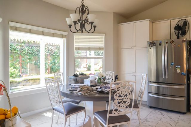 1984 Rialto Court, Clovis, CA 93611
