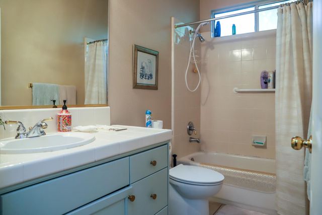 1984 Rialto Court, Clovis, CA 93611