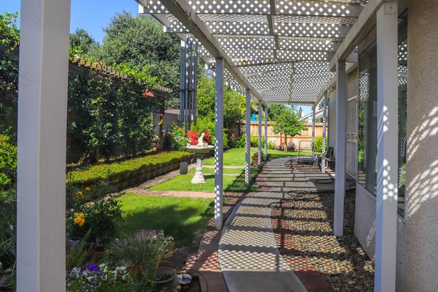 1984 Rialto Court, Clovis, CA 93611