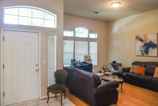 1984 Rialto Court, Clovis, CA 93611