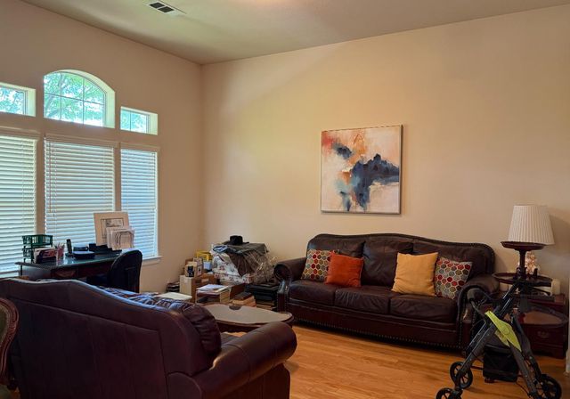 1984 Rialto Court, Clovis, CA 93611