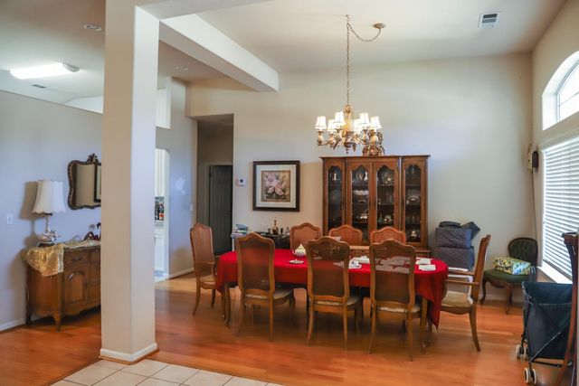 1984 Rialto Court, Clovis, CA 93611