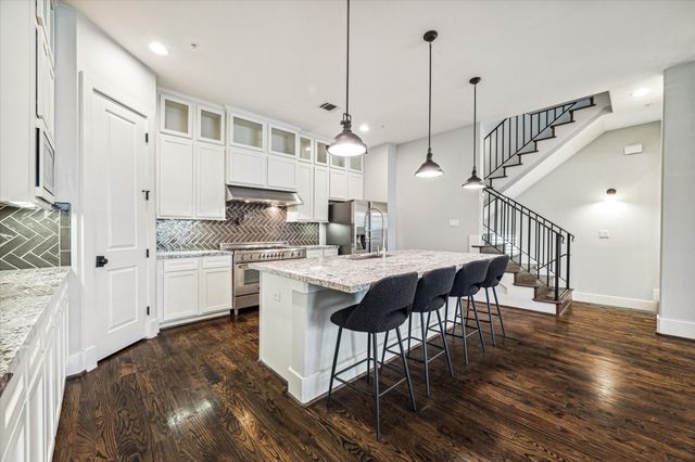 912 Yale Street D, Houston, TX 77008