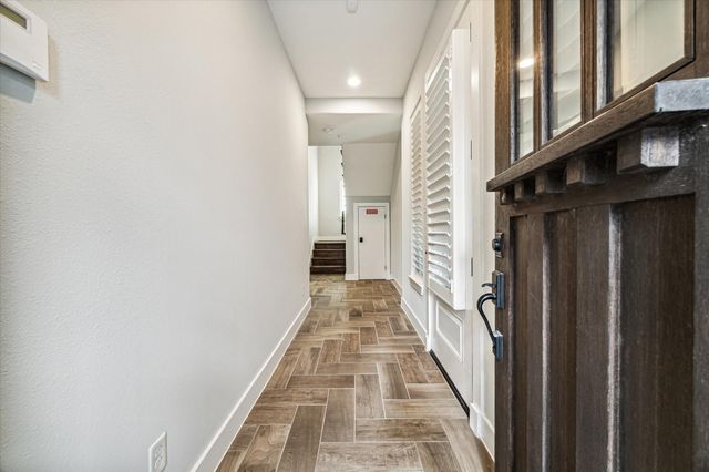 912 Yale Street D, Houston, TX 77008