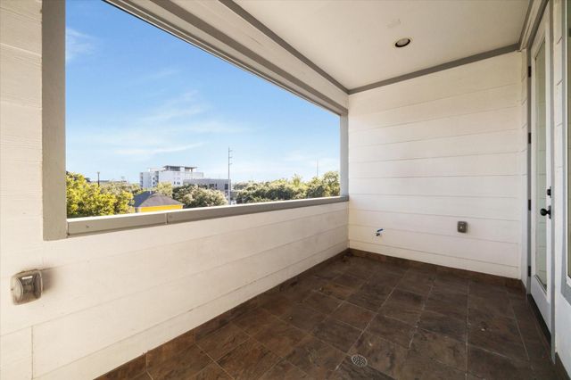 912 Yale Street D, Houston, TX 77008