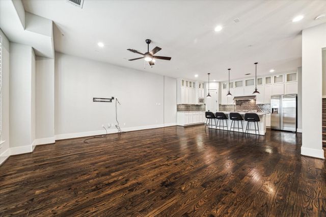 912 Yale Street D, Houston, TX 77008