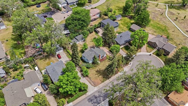 1830 SUN VALLEY DR, Rapid City, SD 57702