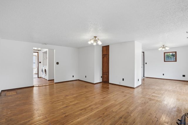 1830 SUN VALLEY DR, Rapid City, SD 57702