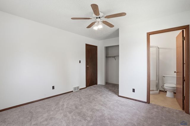 1830 SUN VALLEY DR, Rapid City, SD 57702