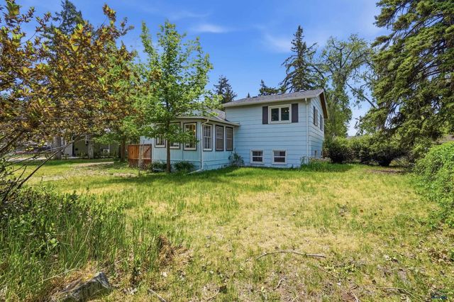 1830 SUN VALLEY DR, Rapid City, SD 57702