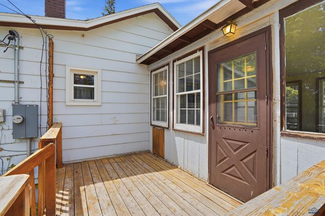 1830 SUN VALLEY DR, Rapid City, SD 57702
