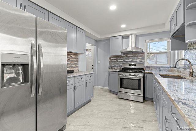 9319 Merriman Road, Livonia, MI 48150