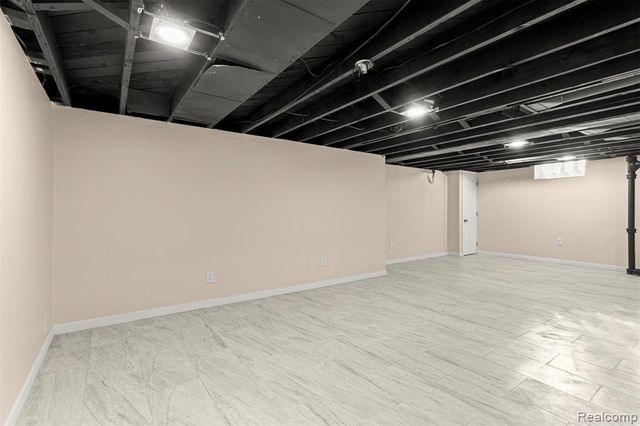 9319 Merriman Road, Livonia, MI 48150