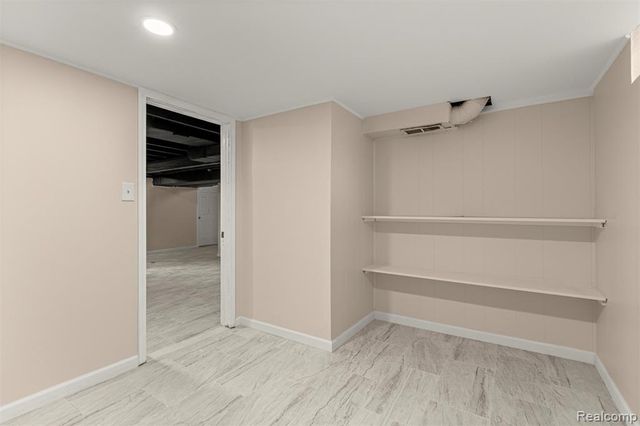 9319 Merriman Road, Livonia, MI 48150