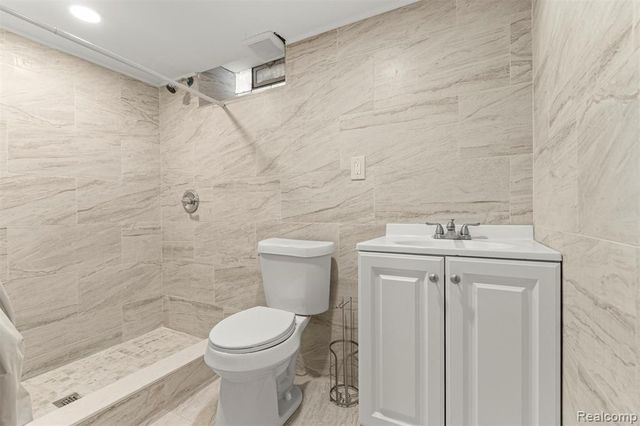 9319 Merriman Road, Livonia, MI 48150