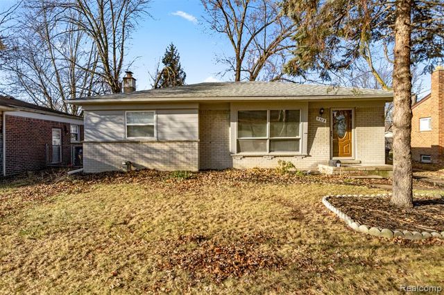 9319 Merriman Road, Livonia, MI 48150
