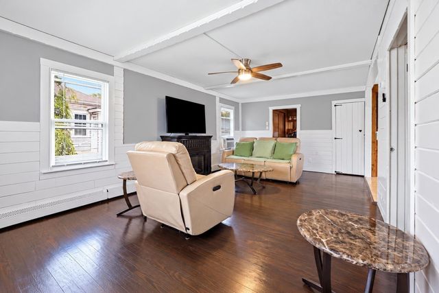 38 Gifford Ave, Dartmouth, MA 02747