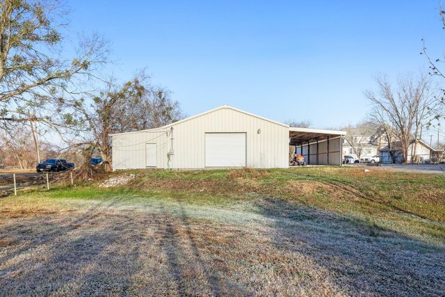 217 W Hill St, Navasota, TX 77868