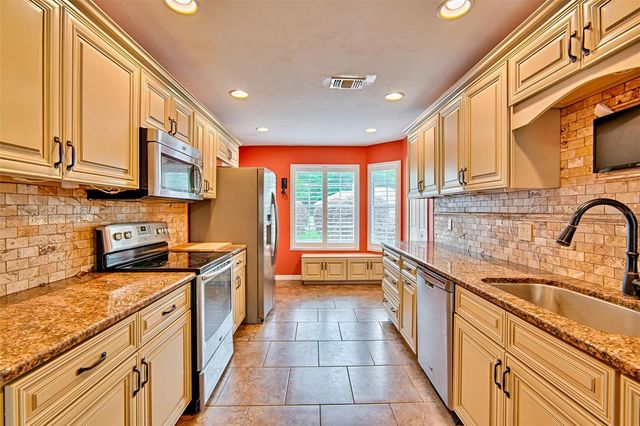 533 NW 39TH DRIVE, Gainesville, FL 32607