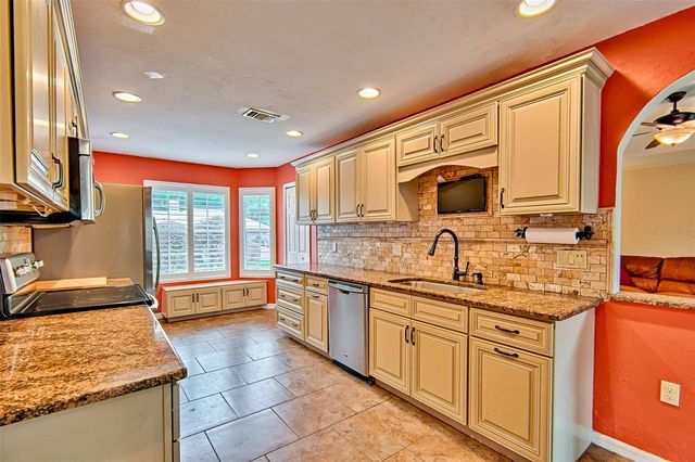 533 NW 39TH DRIVE, Gainesville, FL 32607