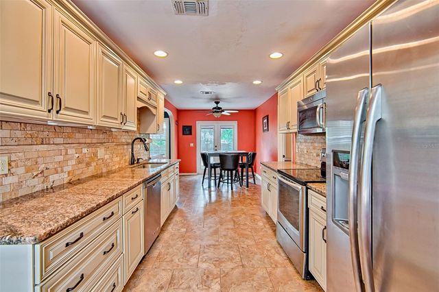 533 NW 39TH DRIVE, Gainesville, FL 32607