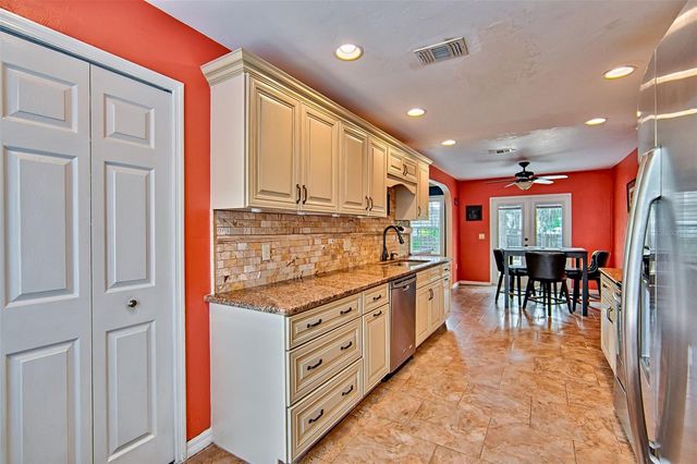 533 NW 39TH DRIVE, Gainesville, FL 32607