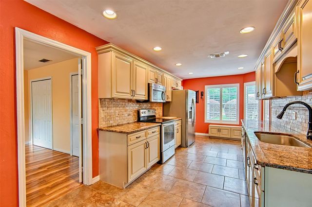 533 NW 39TH DRIVE, Gainesville, FL 32607