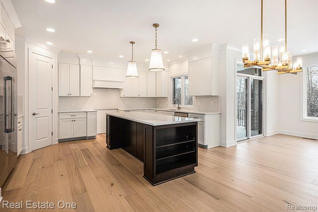 2423 Buckthorn Drive, Shelby, MI 48316