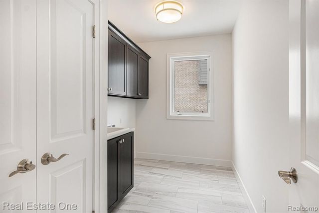 2423 Buckthorn Drive, Shelby, MI 48316