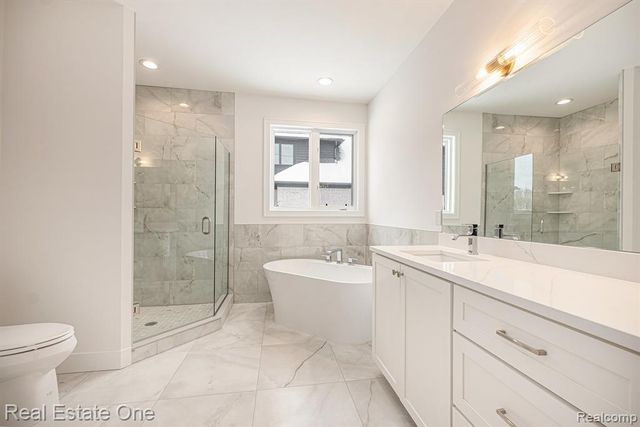 2423 Buckthorn Drive, Shelby, MI 48316