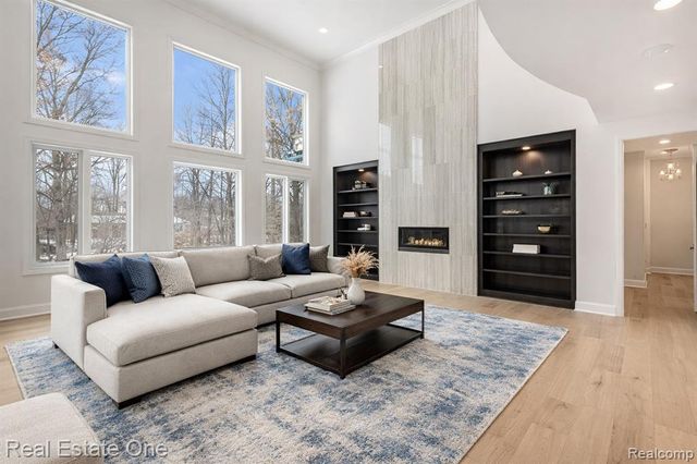 2423 Buckthorn Drive, Shelby, MI 48316