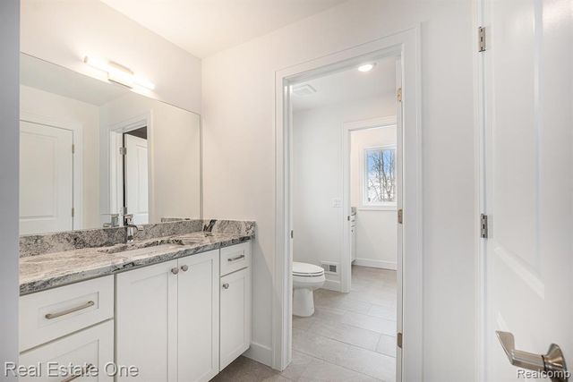 2423 Buckthorn Drive, Shelby, MI 48316