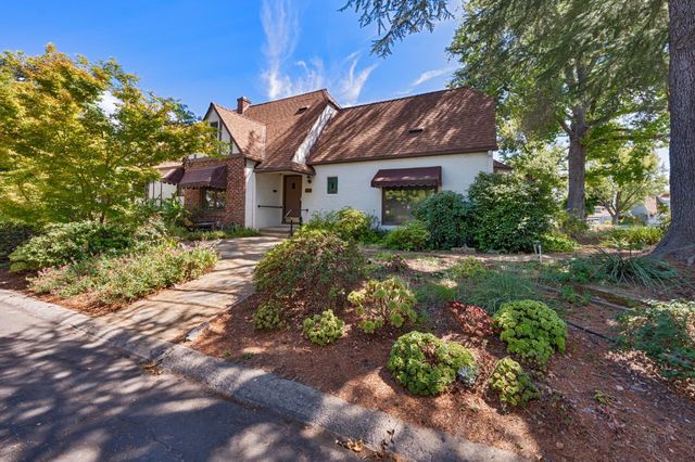 2026 Forrest St, Sacramento, CA 95815