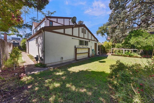 2026 Forrest St, Sacramento, CA 95815