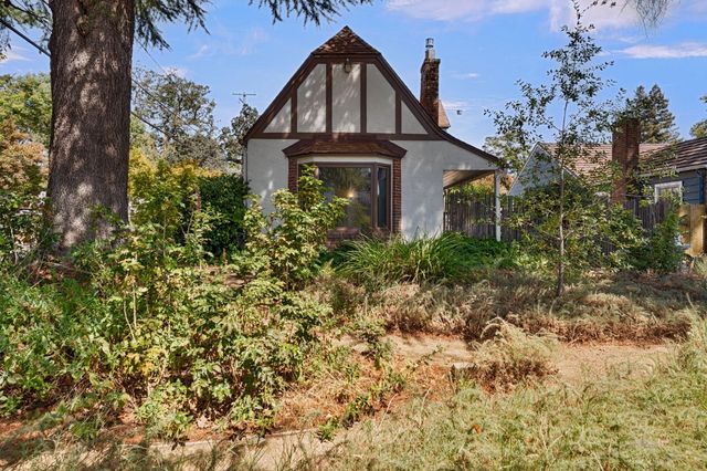 2026 Forrest St, Sacramento, CA 95815