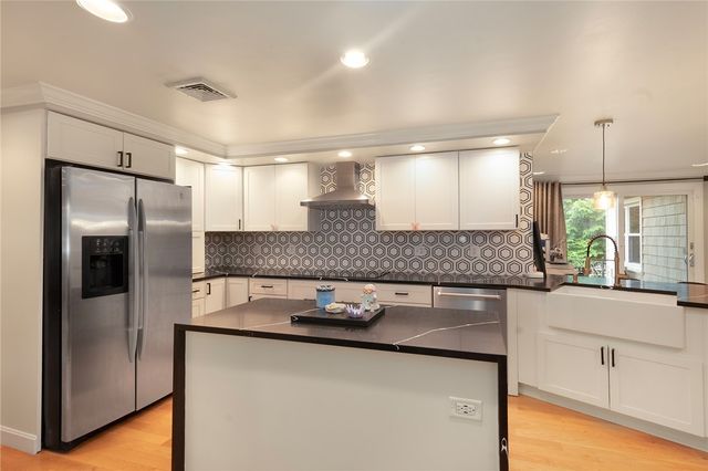 101 Glen Ridge Road, Cranston, RI 02920