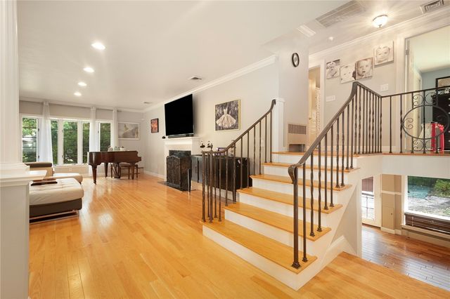 101 Glen Ridge Road, Cranston, RI 02920
