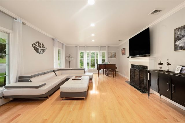 101 Glen Ridge Road, Cranston, RI 02920