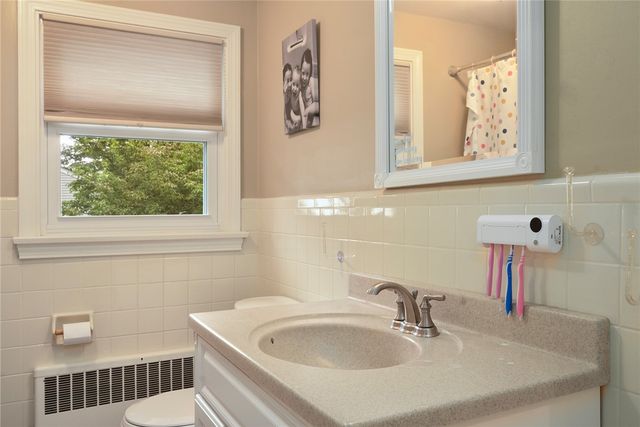 101 Glen Ridge Road, Cranston, RI 02920
