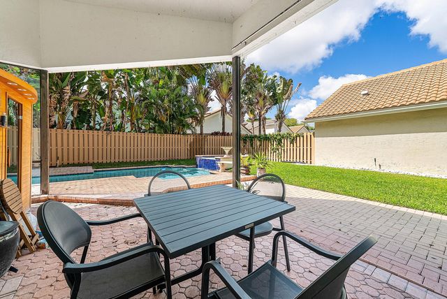 6601 NW 26th Way, Boca Raton, FL 33496
