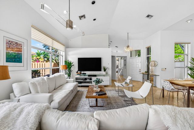 6601 NW 26th Way, Boca Raton, FL 33496