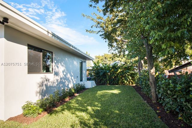 3610 SW 4th St 3610, Miami, FL 33135