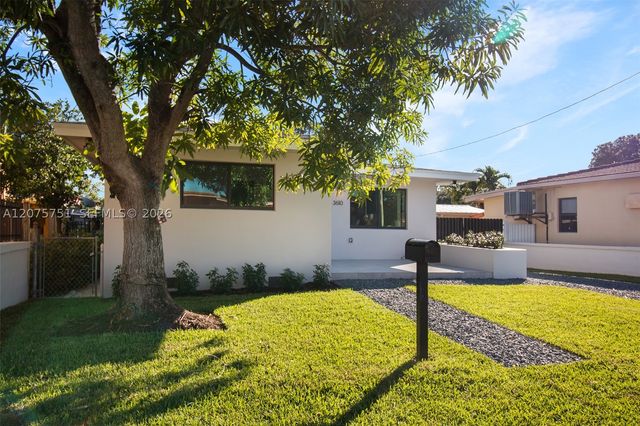 3610 SW 4th St 3610, Miami, FL 33135