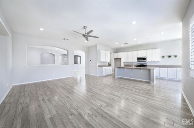 15719 Tallus Ranch Drive, Bakersfield, CA 93314