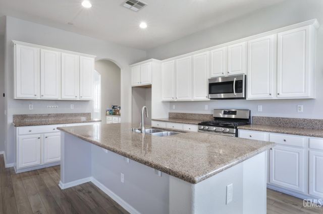 15719 Tallus Ranch Drive, Bakersfield, CA 93314