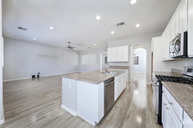 15719 Tallus Ranch Drive, Bakersfield, CA 93314