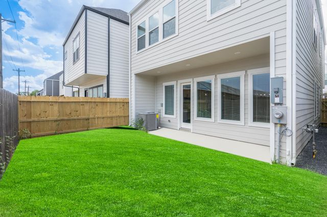 8440 Berry Brush, Houston, TX 77022