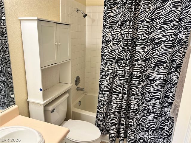 5705 Cliff Point Court, Las Vegas, NV 89149