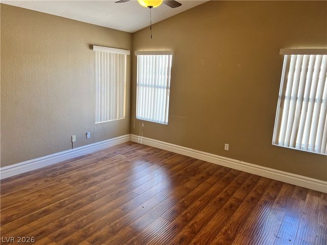 5705 Cliff Point Court, Las Vegas, NV 89149